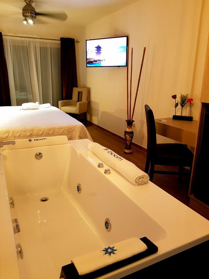 Bloom! Exclusive Boutique B&B (Adults Only) Playa del Carmen Esterno foto