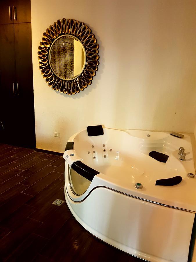 Bloom! Exclusive Boutique B&B (Adults Only) Playa del Carmen Esterno foto